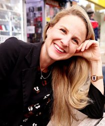 Portrait photo of Emily Usher Shrair