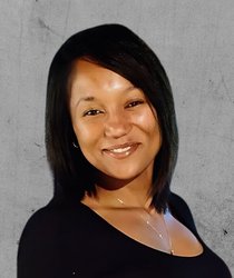 Portrait photo of Loraine Stevenson