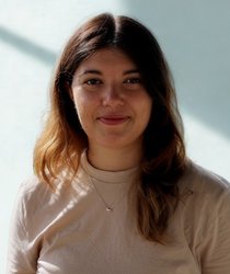 Headshot photo of Zoe Griffiths